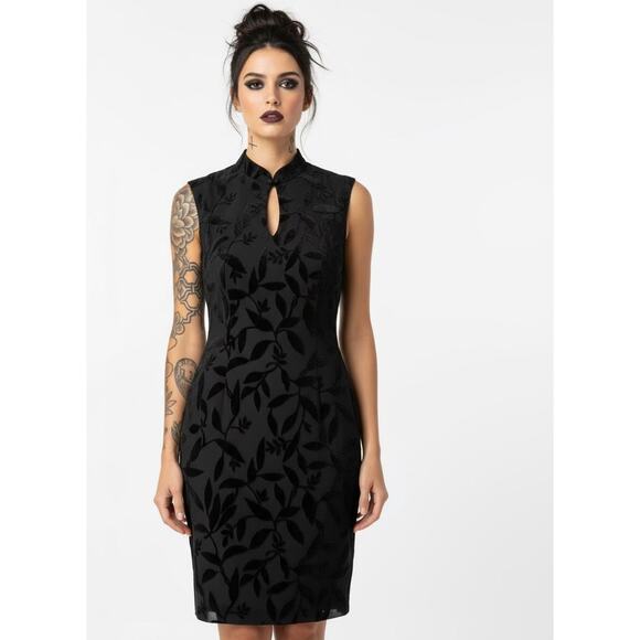 La Belle Silk Burnout Velvet Mini Dress - Size 7 - Keyhole Neckline - Picture 1 of 8